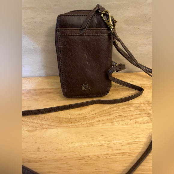 The Sak Crossbody Wallet With Cheetah Print - Picture 4 of 10